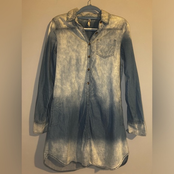 Yahada USA Dress Womens Medium Chambray collared with button up sleeves - Picture 2 of 5